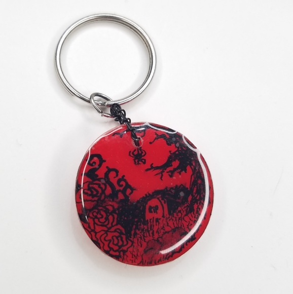Eerie Red Scene Necklace - Picture 11 of 12